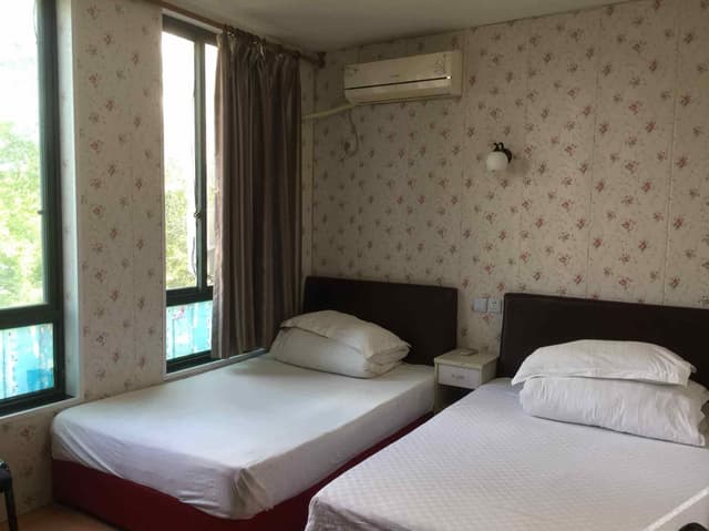 Guestroom (2 Beds)
