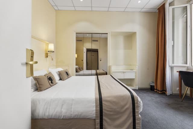 Economy Room