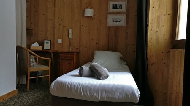 Single room, with shower