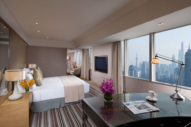 Villar Executive City-view Suite