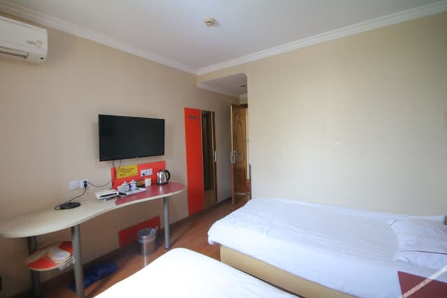 Standard Room (2 Beds)
