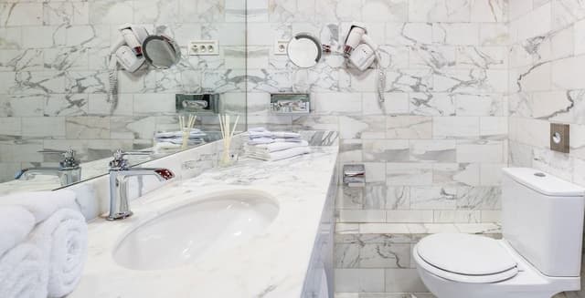 Deluxe Double or Twin Room, Ensuite