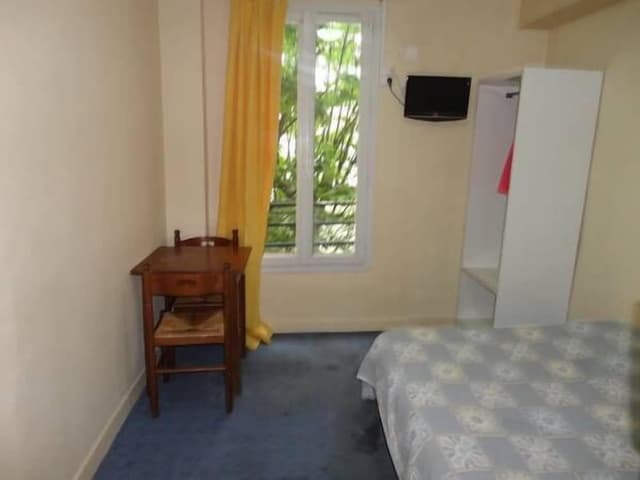 Economy Room (shared toilets)