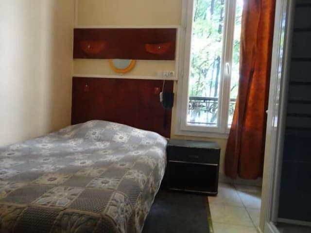 Economy Room (shared toilets)