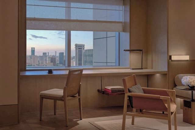 Suite, 1 King Bed (Pavilion)