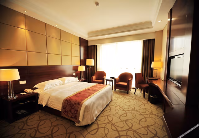 Standard Queen Room