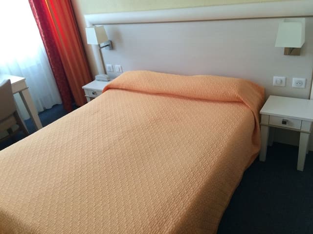 Comfort Double Room, Bathtub