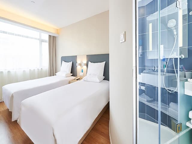 Guestroom (2 Beds)
