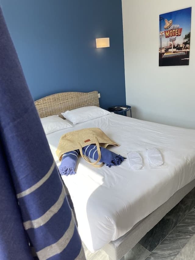 Double Room (Motel)