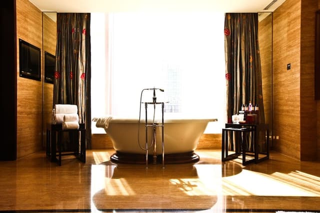 Presidential Suite (Gold Lounge Access)