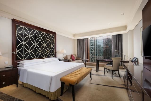 Deluxe King Room