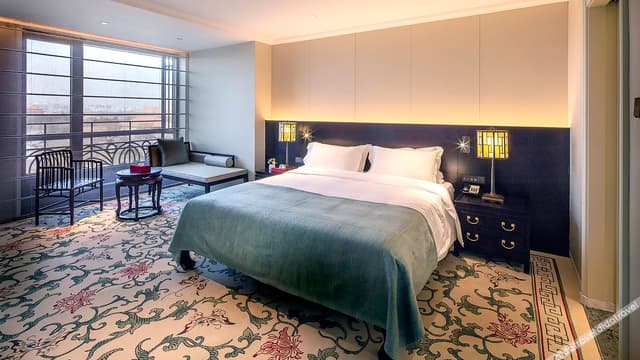 Deluxe Suite