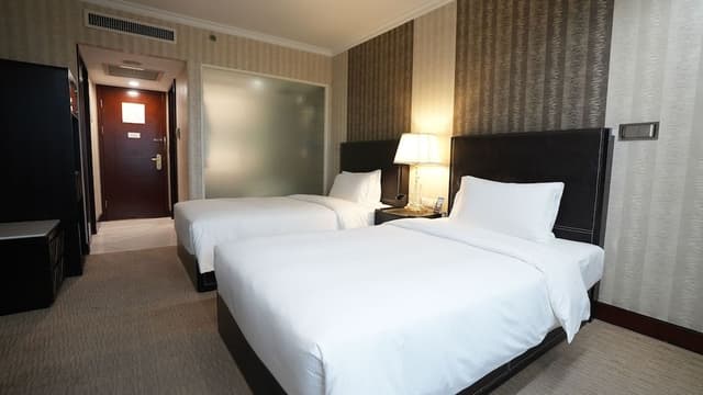 Standard Twin Room, City View