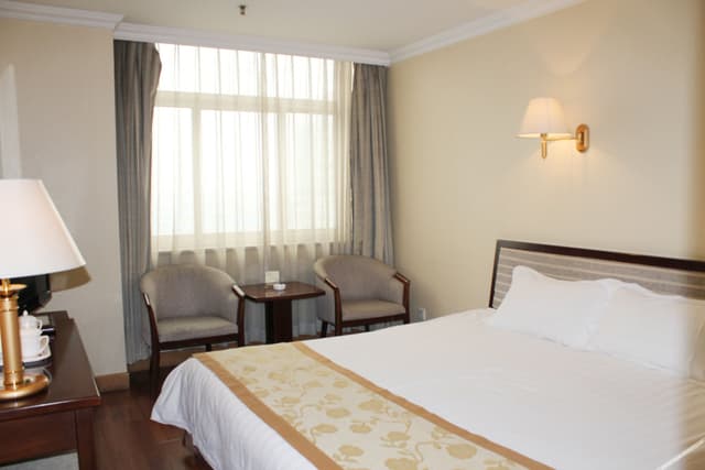 Queen Room