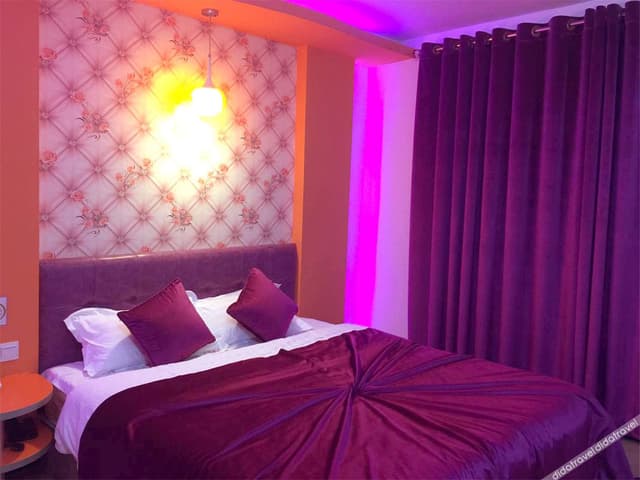 Deluxe Queen Room