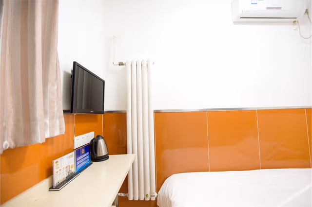 Double Bed Room B (No Window)
