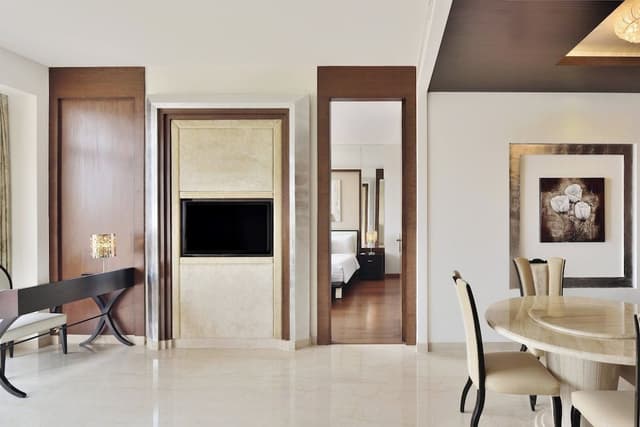 Suite, 1 King Bed