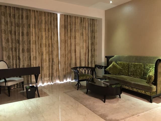Suite, 1 King Bed