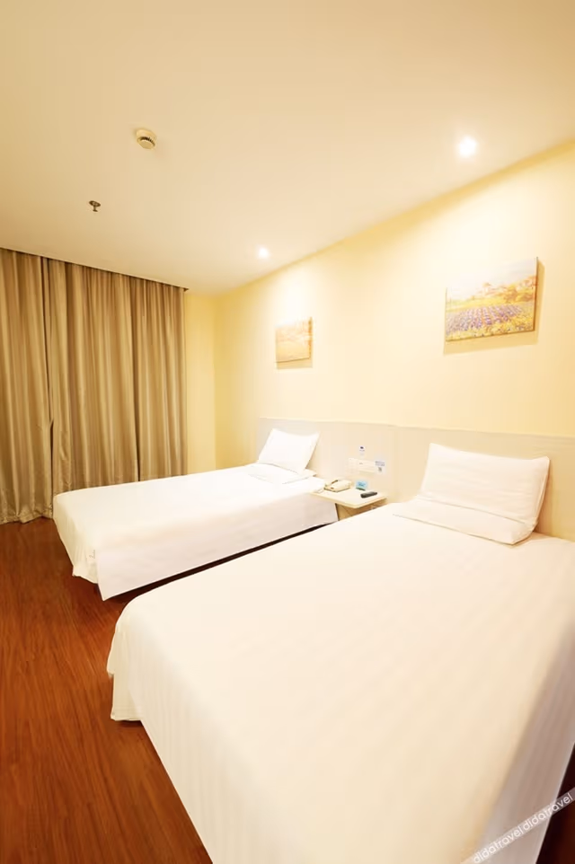 Guestroom (2 beds)