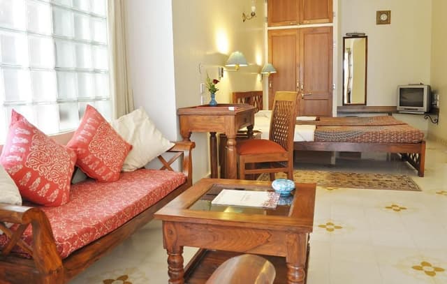Studio Suite with Kitchen
