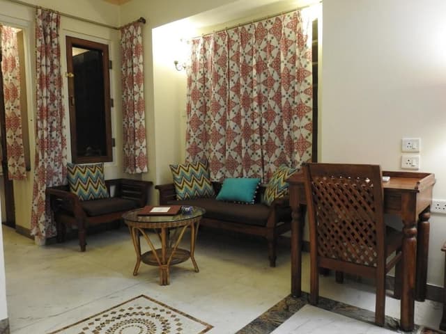 Studio Suite with Kitchen