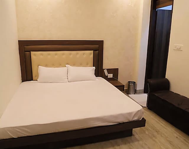 Deluxe Single Room