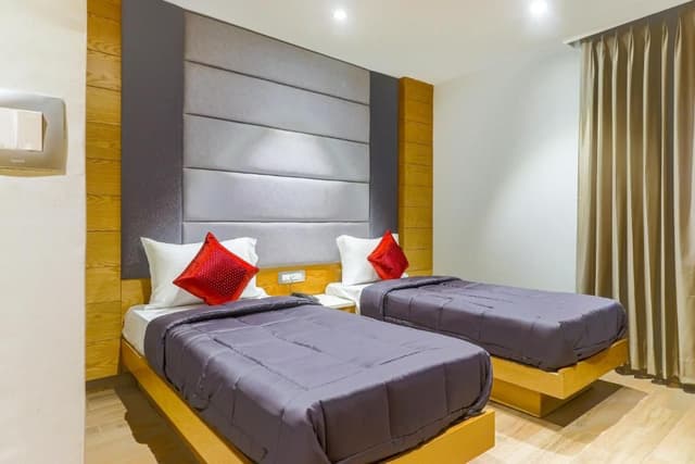 Deluxe Double or Twin Room with City View