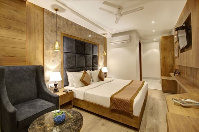 Executive Room