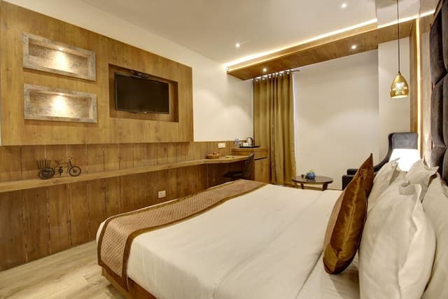 Executive Room