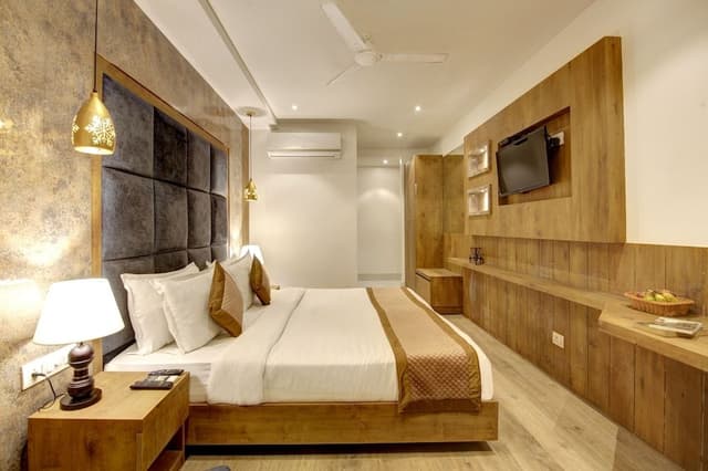 Executive Room