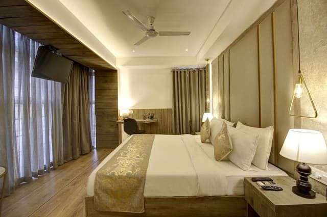 Presidential Suite, City View
