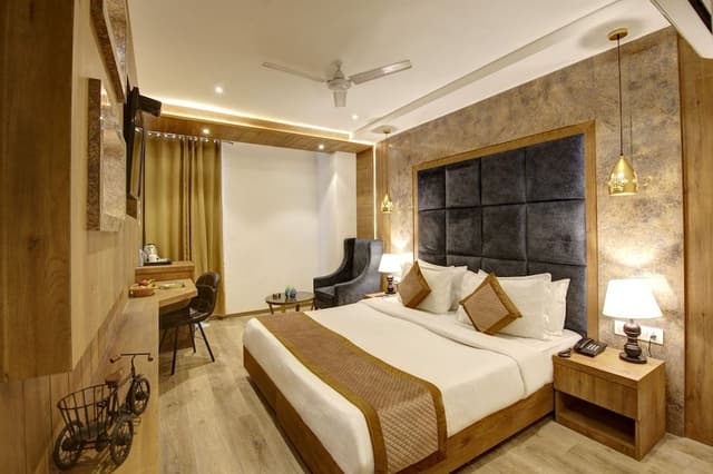 Executive Room
