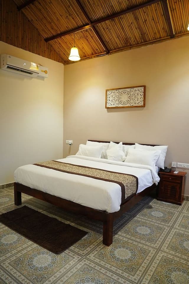 Luxury Room, Pool View