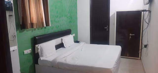 Classic Double Room