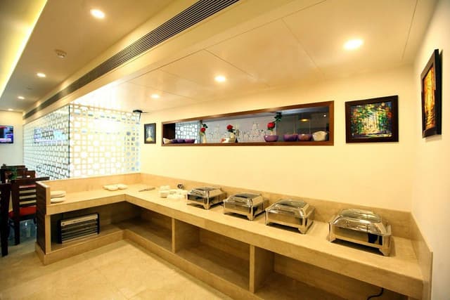 Deluxe Room 5