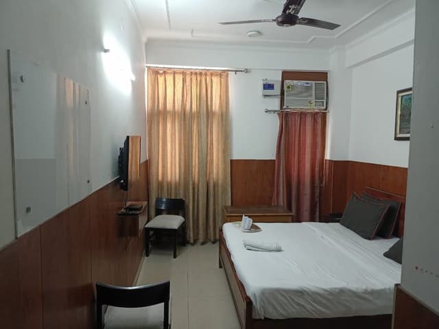 Standard Double Room, City View