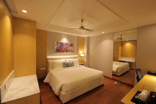 Superior Room, 1 King Bed, Non Smoking