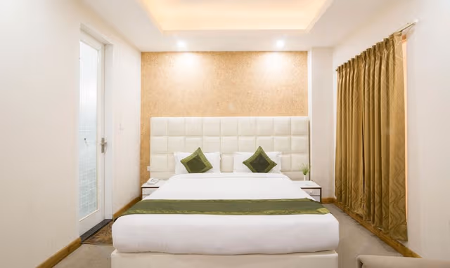 Standard Room, 1 King Bed