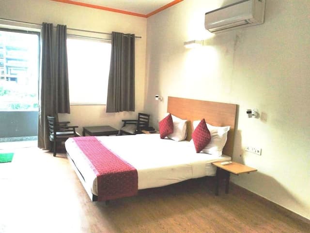 Deluxe Room, Balcony, City View