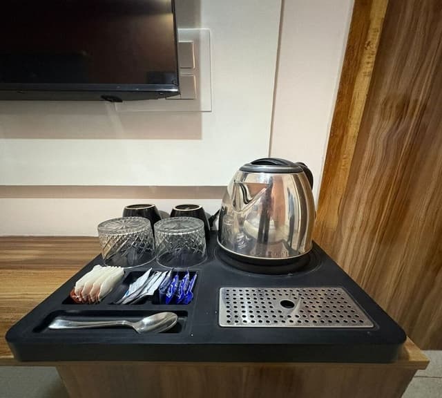 Deluxe Double Room With Communal Balcony