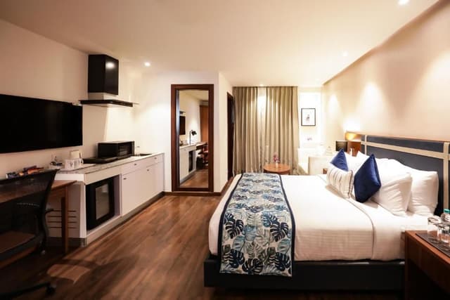 Executive Room with Kitchenette and Balcony