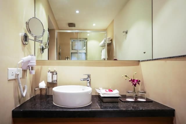 Executive Twin Room with Balcony