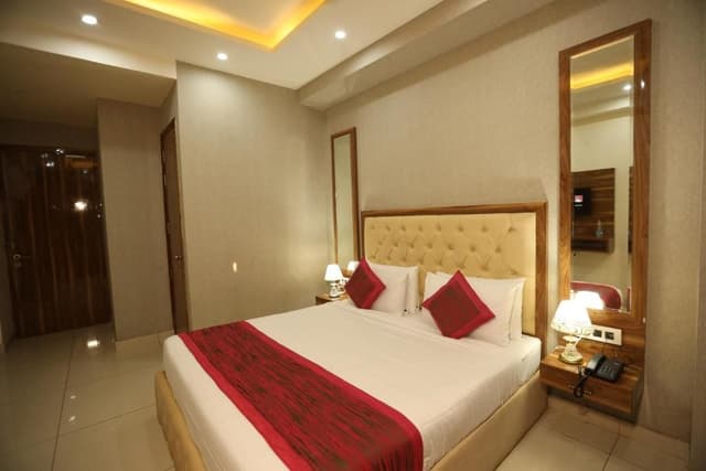 Deluxe Double Room with Balcony