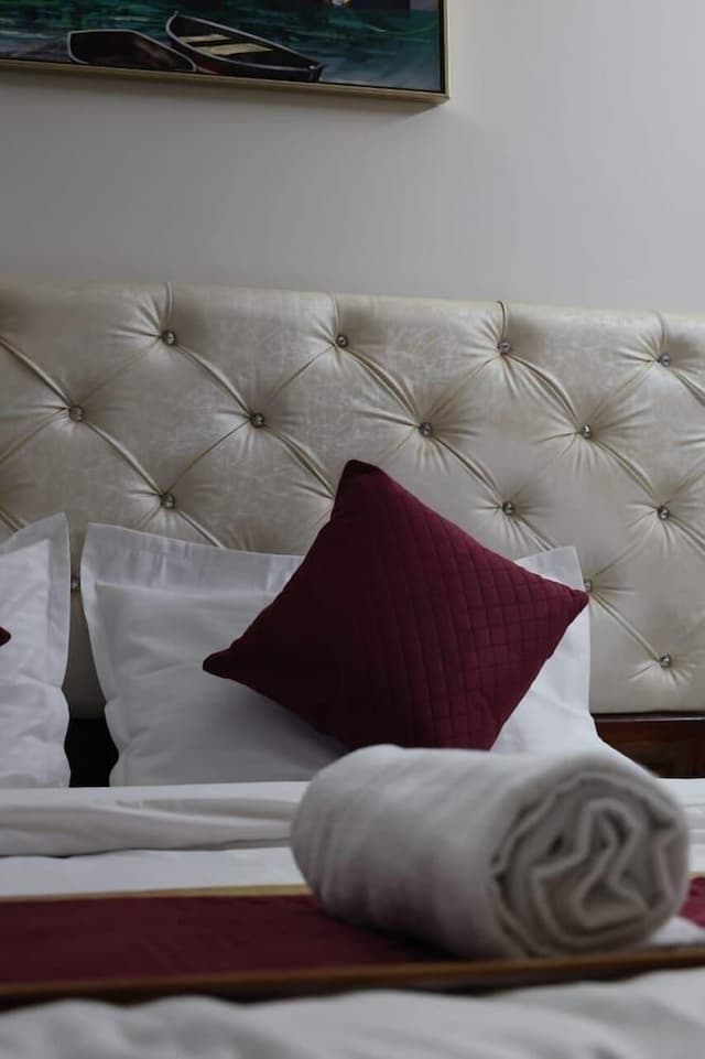 Comfort Double Room, Balcony, Park View