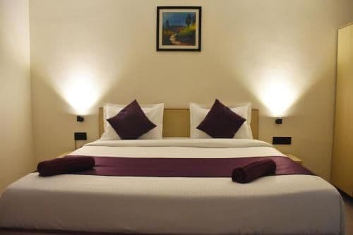 Deluxe S Room