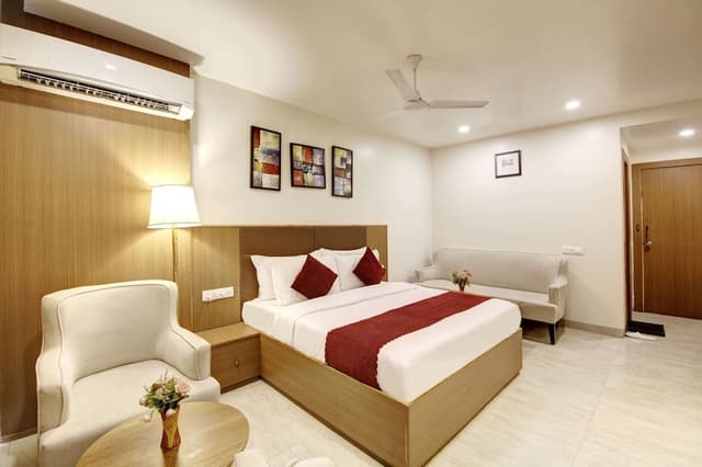 Deluxe Room with Kitchenatte