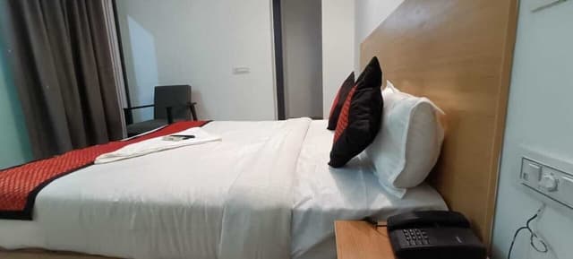 Deluxe Room, Balcony