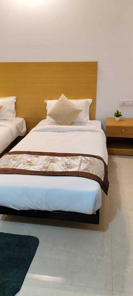 Deluxe Room, Balcony
