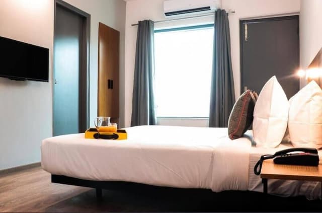 Deluxe Room, Balcony
