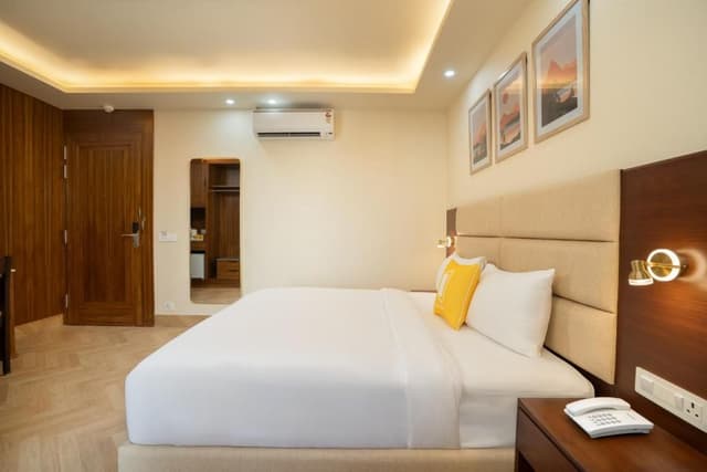 Deluxe King Room